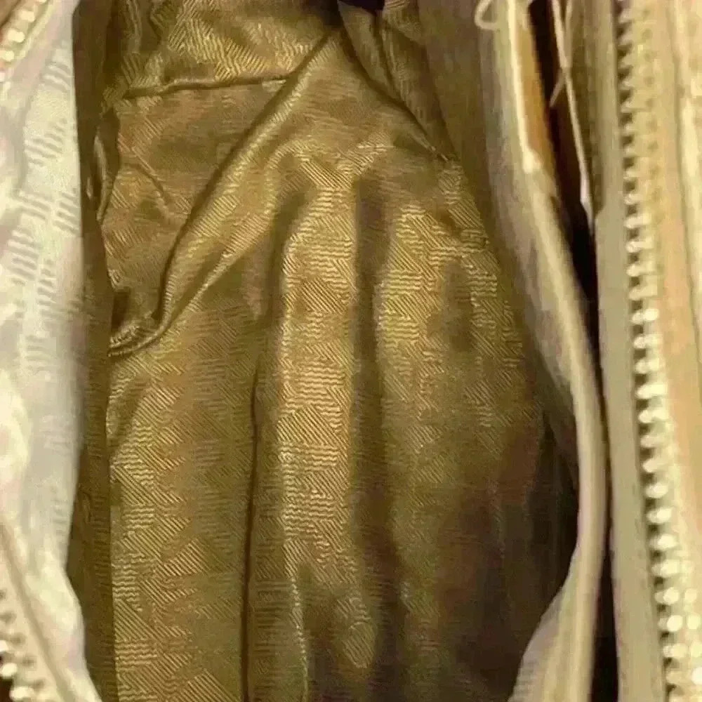 𝅺MICHAEL Kors Backpack​ - Picture 6 of 8